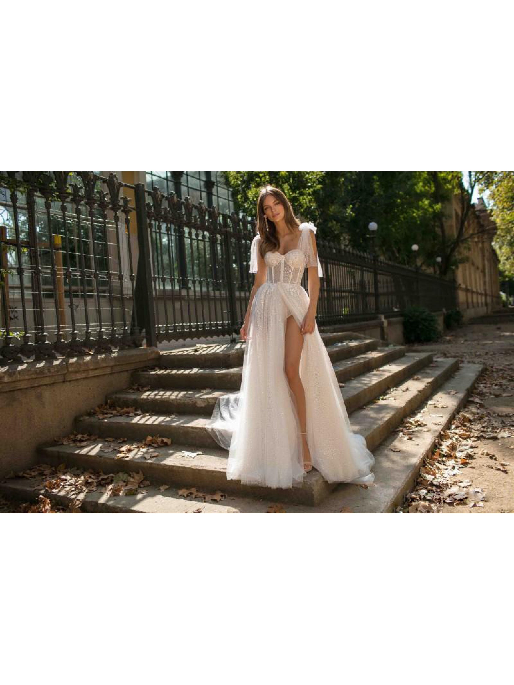 Women's Sexy Backless Wedding Dress - Elegant Formal gown with Waist-Cinching, Sleeveless Halter Neck, Butt-Lifting Fit, for Bridal, Prom, Party - Elegant Evening Gown, Bridal Wear, Sophisticated Construction, Slit Skirt, Prom Night