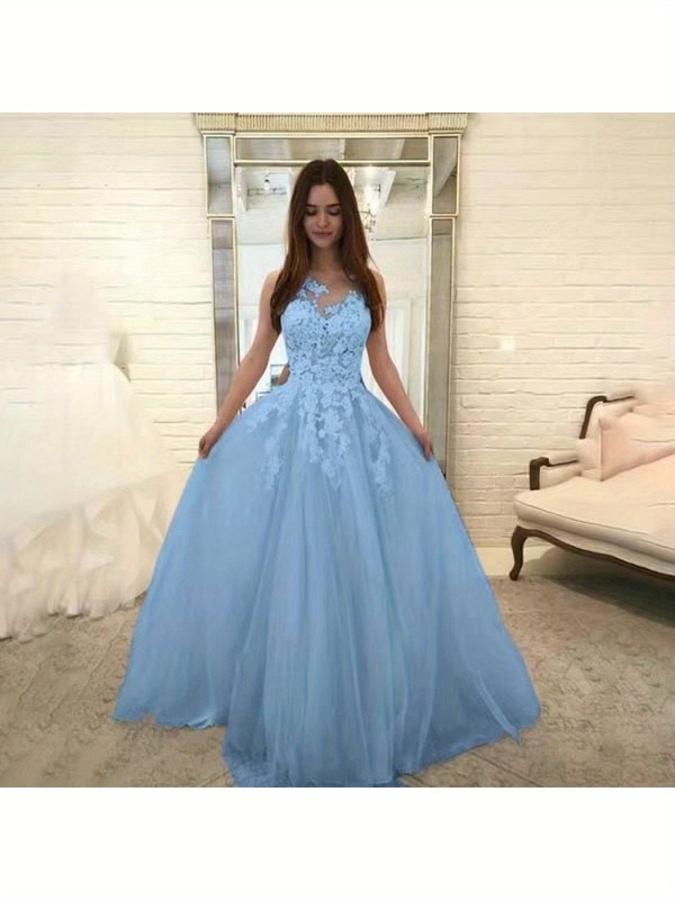 Women's Elegant Lace Wedding Dress - Long Formal evening gown with Hanging Neckline, Soft Lace Party dress for Bridal, Prom, Galas - Ready-to-Wear Formal Attire, Prom Clothing, Sophisticated Detailing